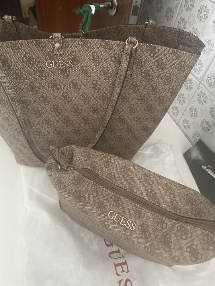 Mala guess e bolsa