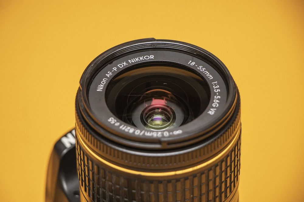 Продам камеру Nikon d3300 kit 18-55 + ПОДАРУНОК