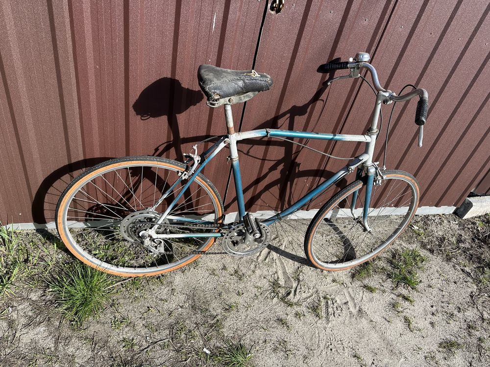 Старый ретро велосипед.