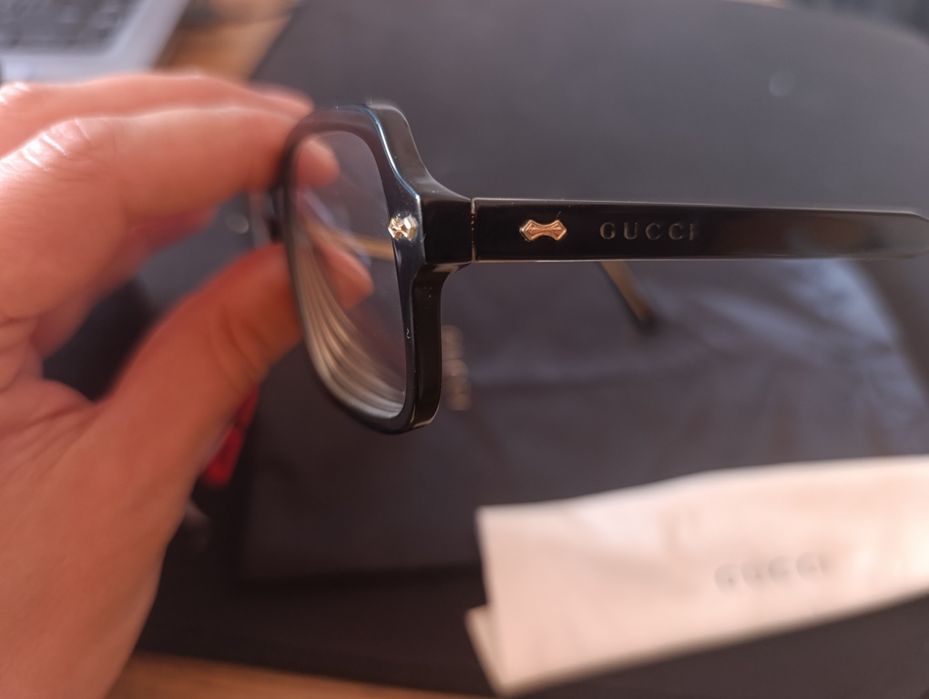 Armação Gucci como novo