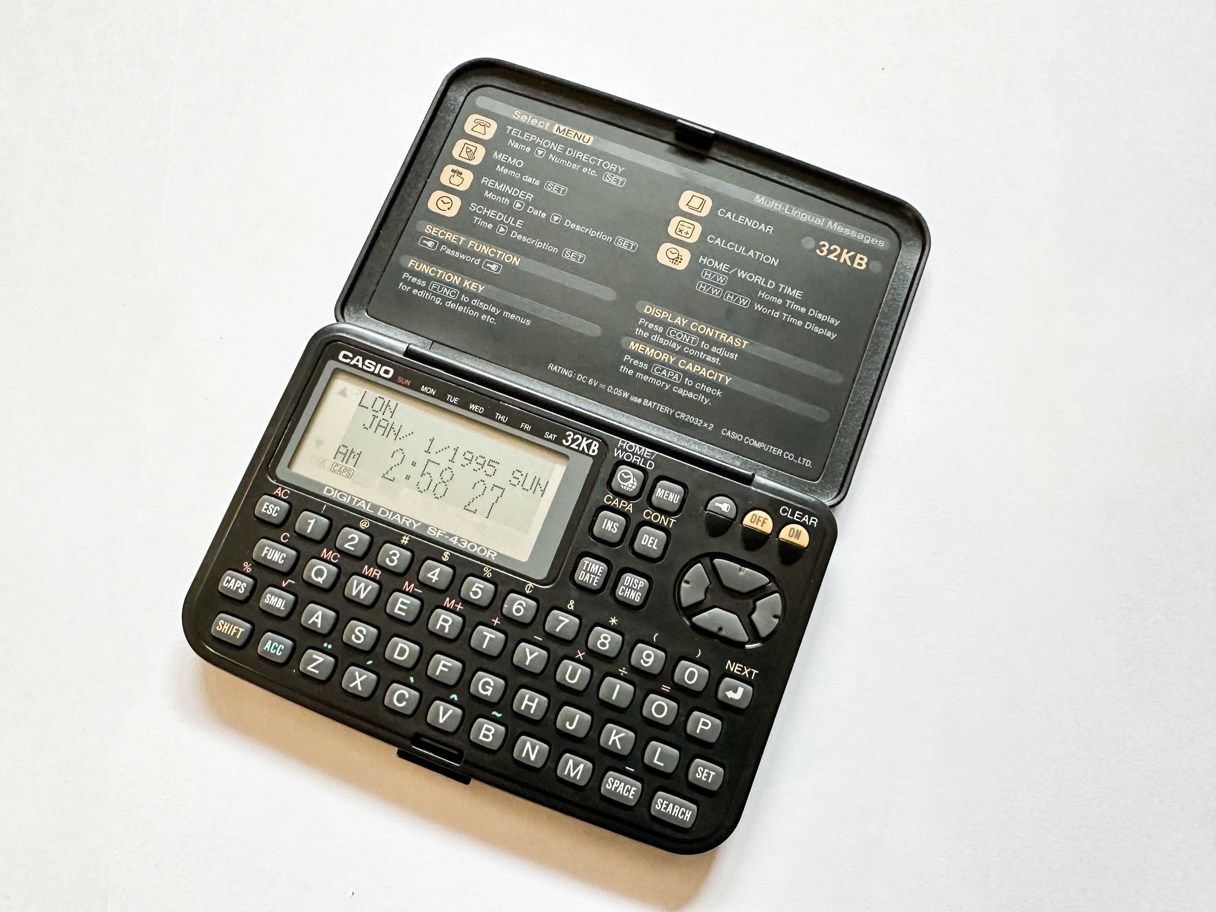 CASIO SF-4300R 32KB retro organizer elektroniczny