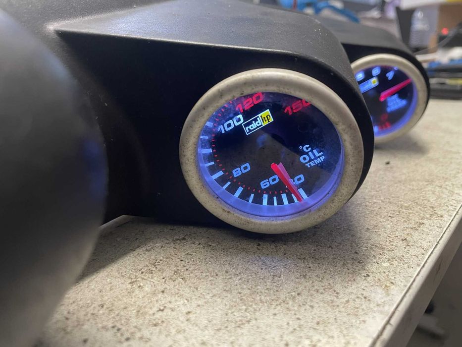 manómetros 3x (pressão turbo, temp óleo, pressão óleo c/ sensores)