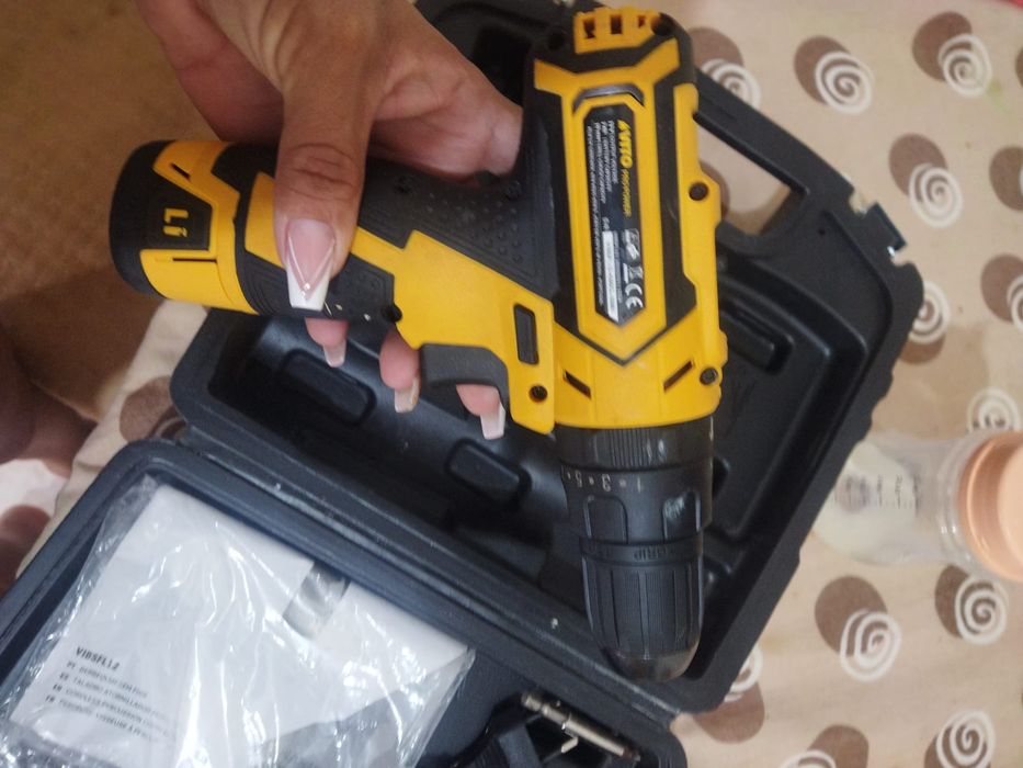 Aparafusadora 12v c/função martelo