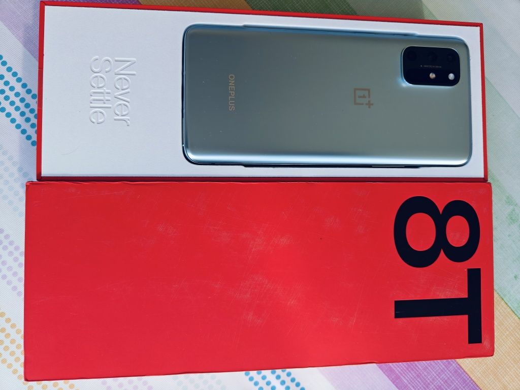 One Plus 8T silver 8/128Gb