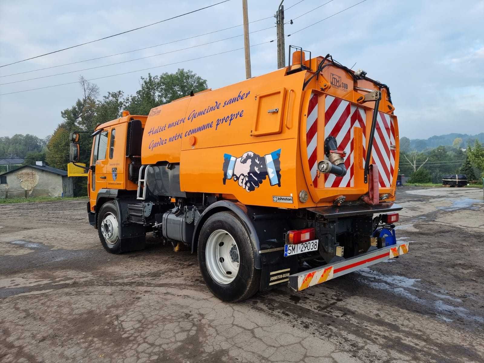 Czyszczenie ulic, placów Usługa zamiatarką, myjką, polewaczką Wynajem