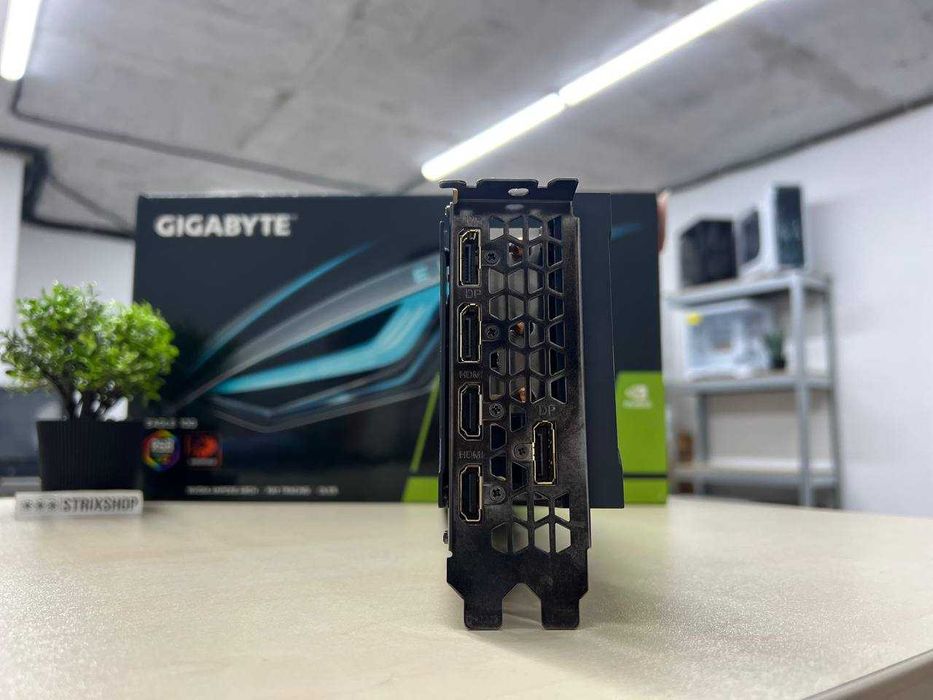 Відеокарта GIGABYTE GeForce RTX 3080 EAGLE OC 10G Б/в + Гарантія 3 міс