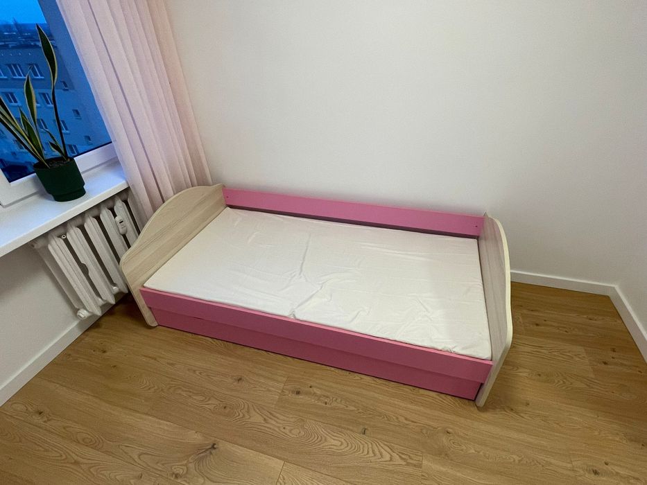 2x łóżeczko dziecięce z materacem