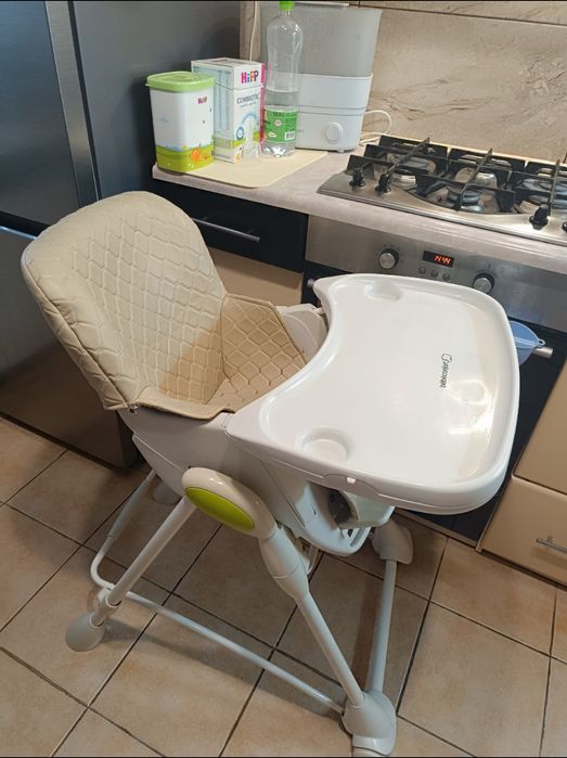 Стільчик для годування