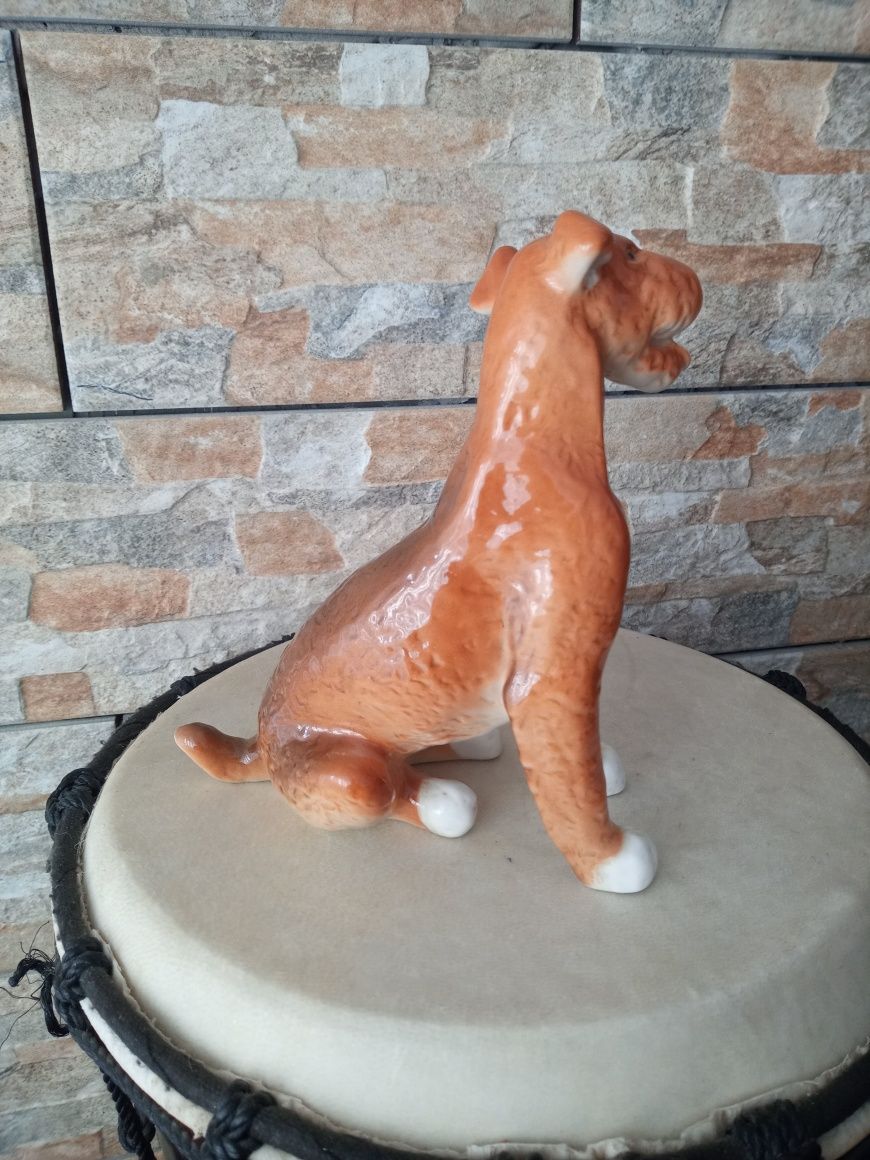 Porcelana Łomonosow figurka pieska Airedale Terrier