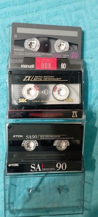 Аудио кассеты одним лотом
