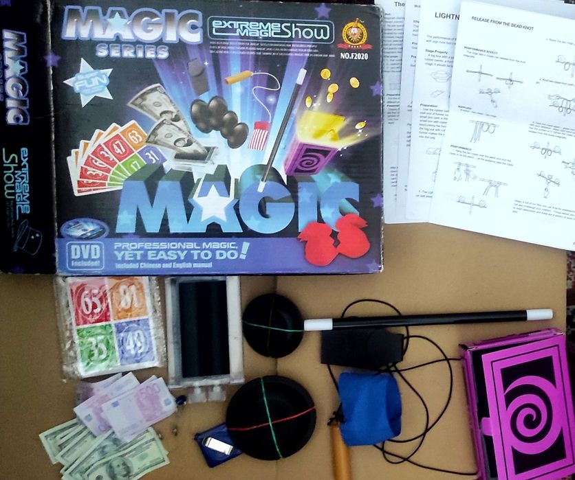 Пазлы 3 шт. на 360, 500, 560шт/ Игра детская Магия Фокусник