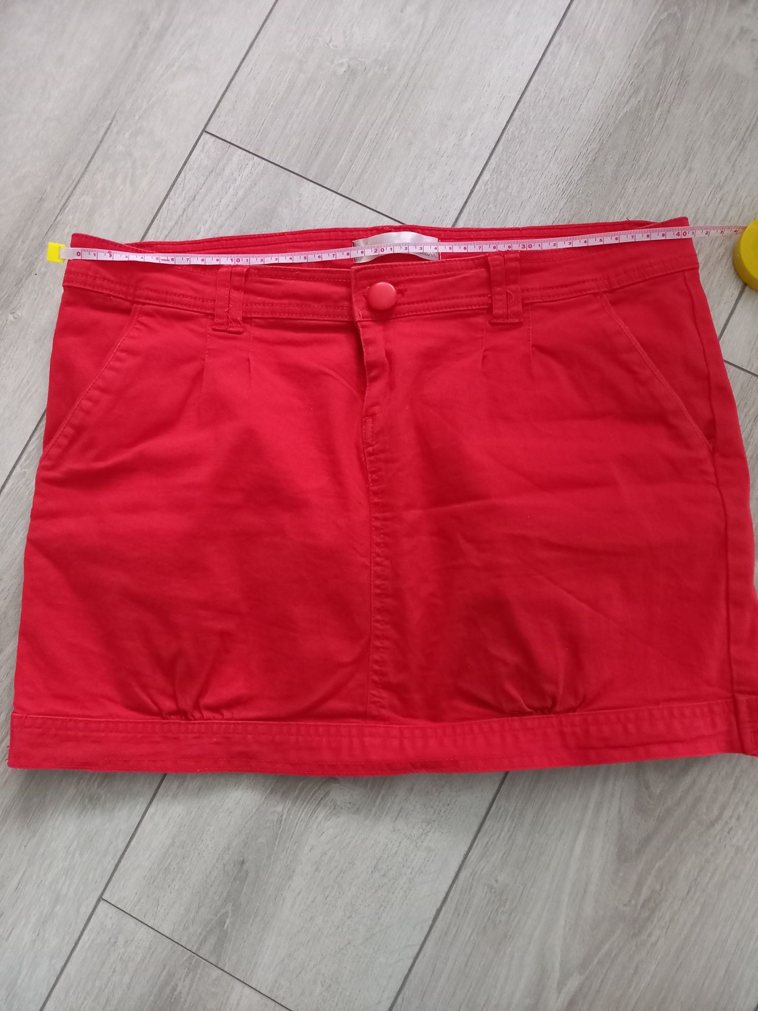 Spódniczka mini czerwona L
