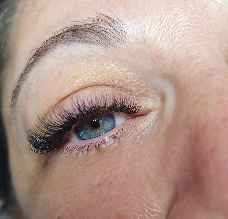 Наращивание и ламинирование ресниц