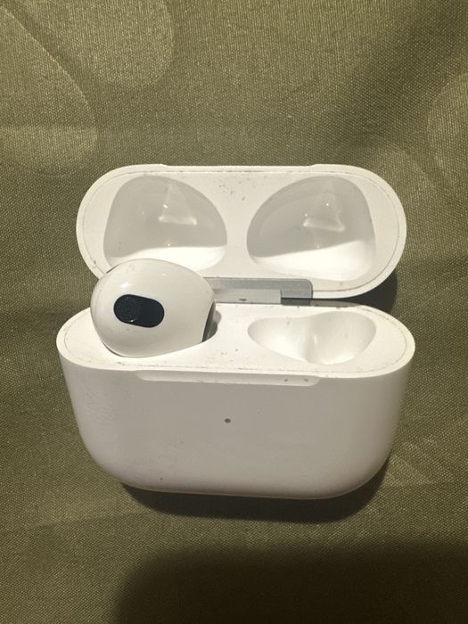 Apple AirPods 3 1 наушник(левый)  +кейс