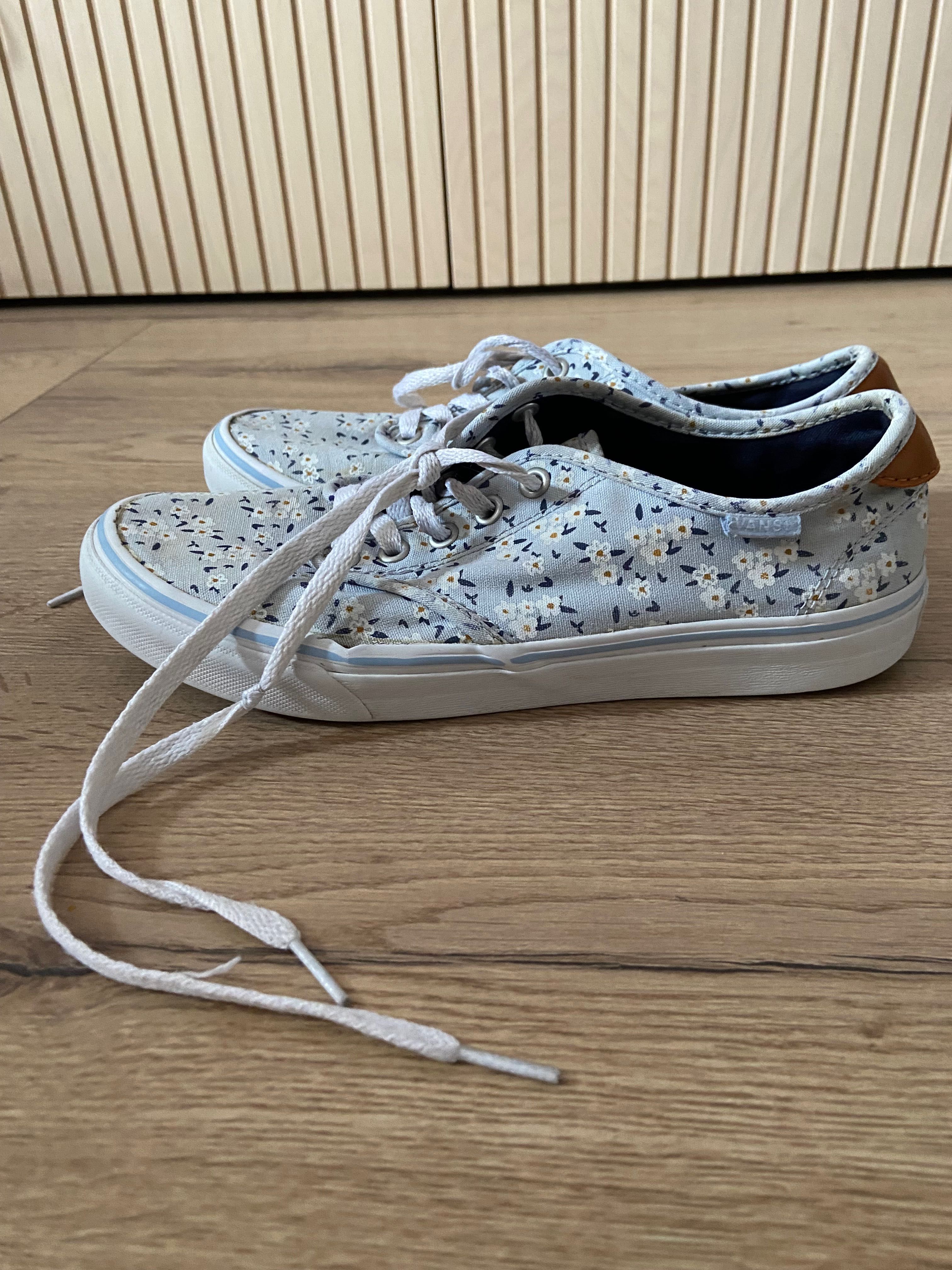 Trampki Vans w kwiatki rozmiar 39