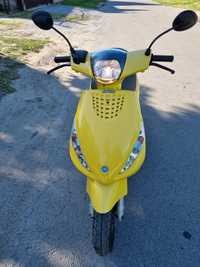 Skuter Piaggio Zip 4T. NIEMIEC