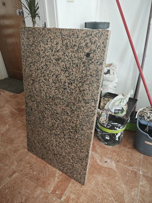 Pedra granito para bancada. Entregamos na zona de sintra