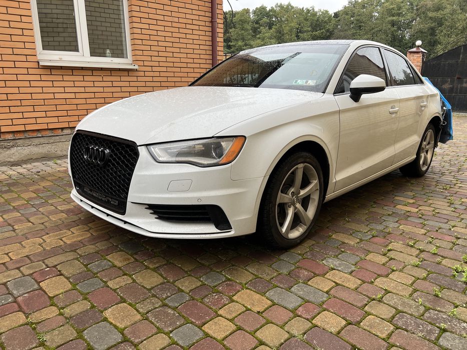 Audi A3 8V S-line Авторозборка Запчастини Ауді А3 8В Код фарби : LX5Q