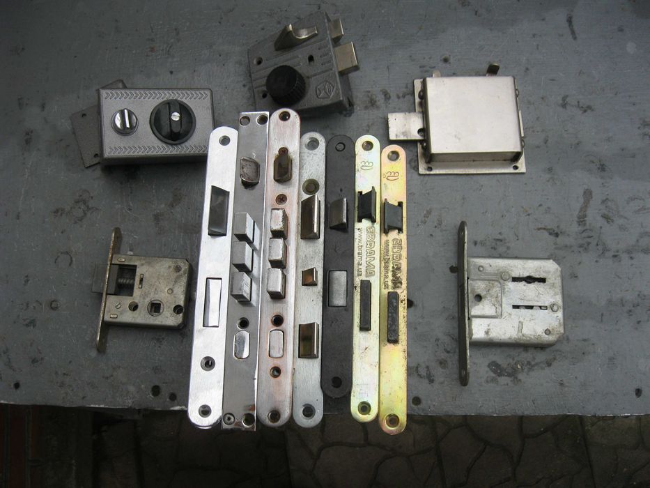 Продам дверной замок