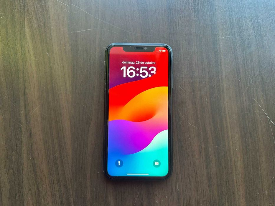 iPhone 11 — Preto