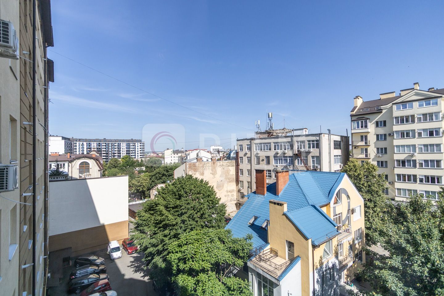 Здається 2-к. кв. з ремонтом, і/о та меблями за вул. Січових Стрільців