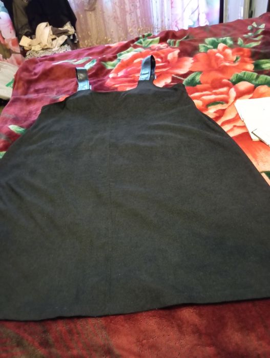 Сарафан вельветовий великого розміру,чорний, новий.