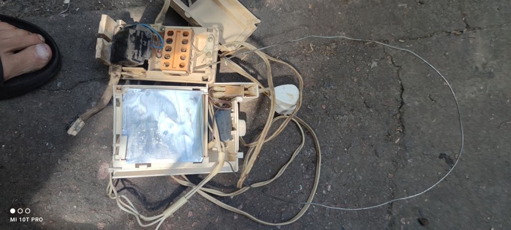 Термостат і реле холодильника