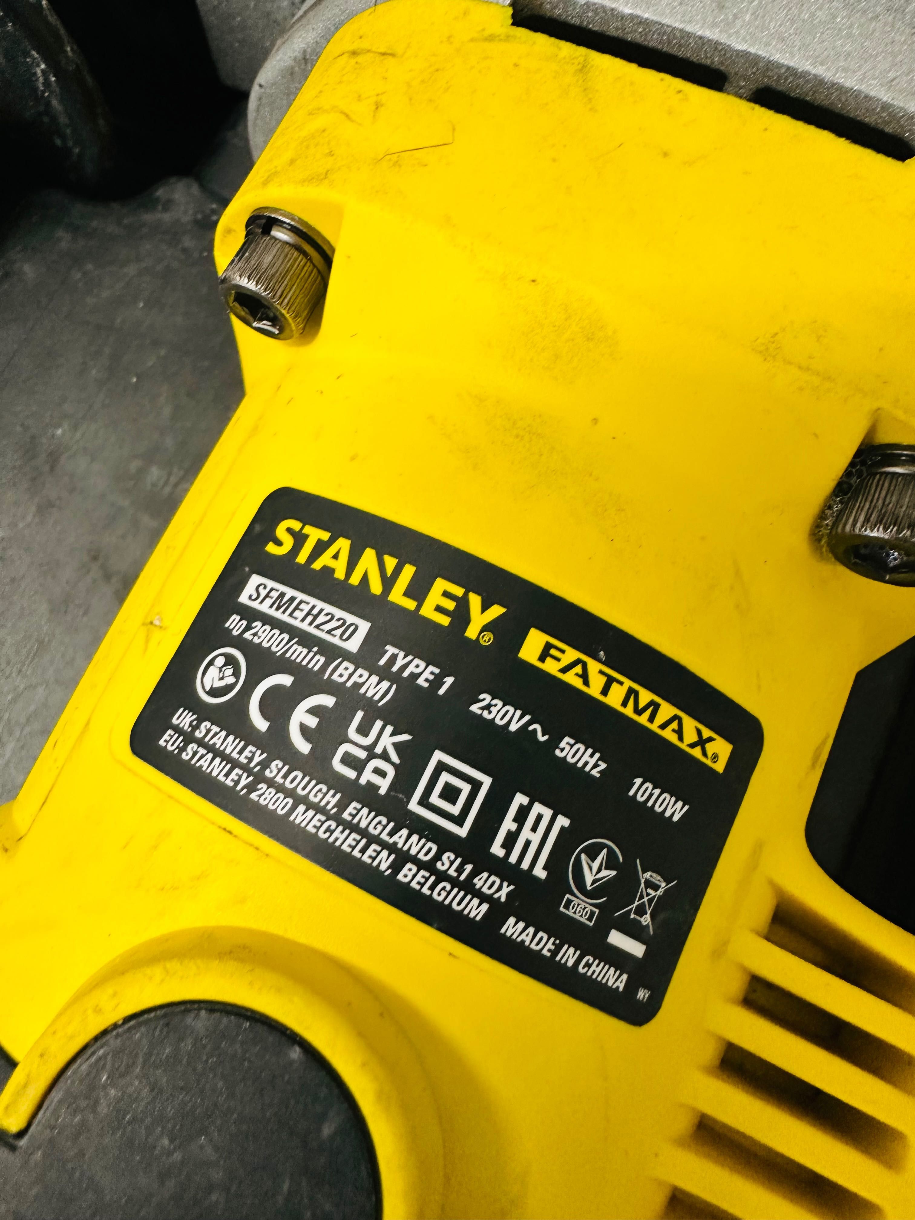 Młot udarowy Stanley Sfmeh220