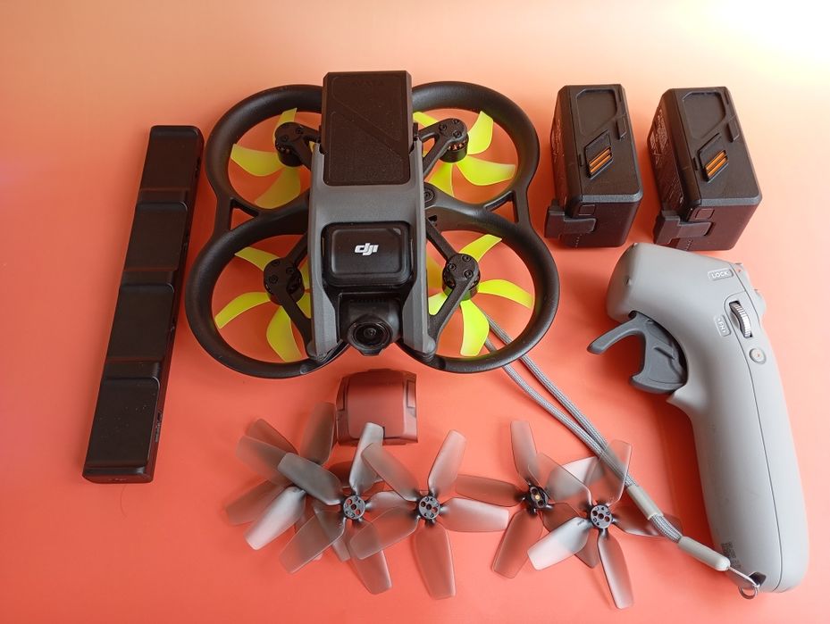 DJI Avata quase novo – 3 baterias incluídas
