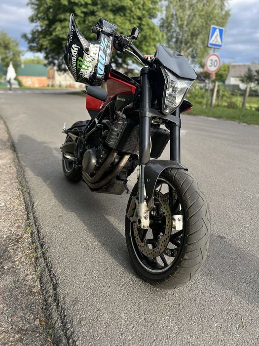 Продам мотоцикл Husqvarna nuda 900R