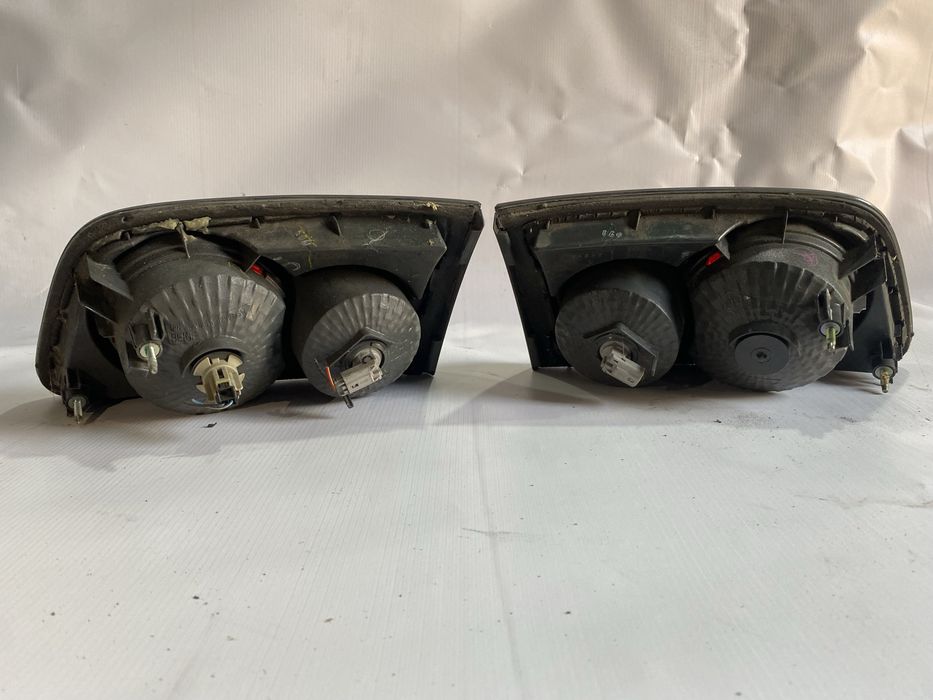 Задні фонарі лівий правий мазда 6 gg 2003-2008