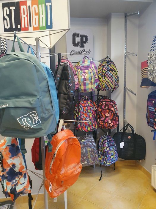 50 zł sztuka - wielka wyprzedaż plecaków Vans, Roxy, ST.right !