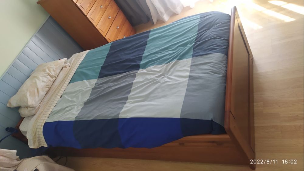 Cama solteiro / casal (madeira maciça)