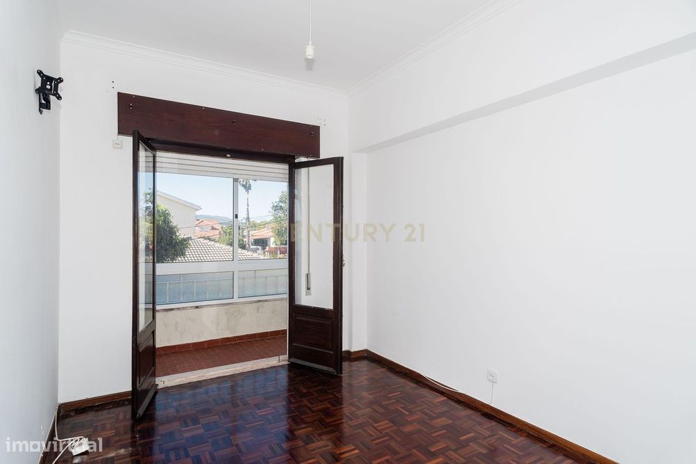 Excelente Oportunidade em Tires – Apartamento T2+2 com Grande Potencia