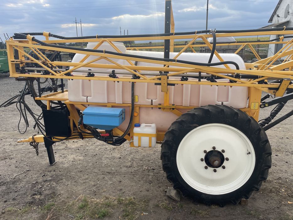 Продам оприскувач Богуслав ОП -2000-18 Одіссей