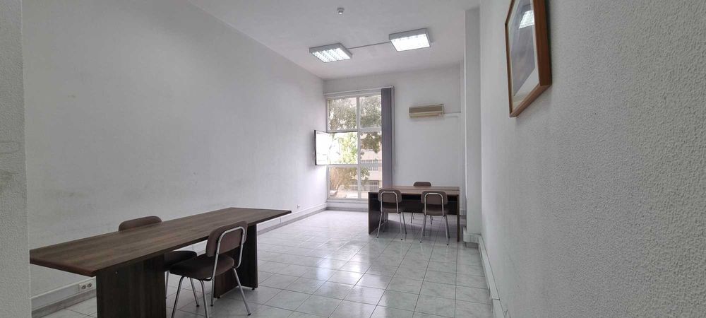 Vendo Escritório em Carcavelos junto à A5