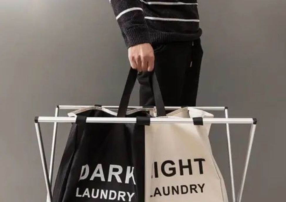 Двосекційний тканинний кошик для білизни