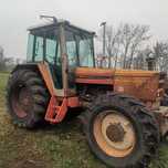 Ciągnik Renault 1181-4 naped 4x4
