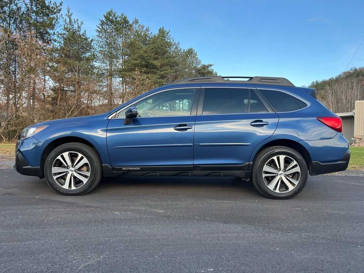 Subaru Outback Limited 2019 року випуску