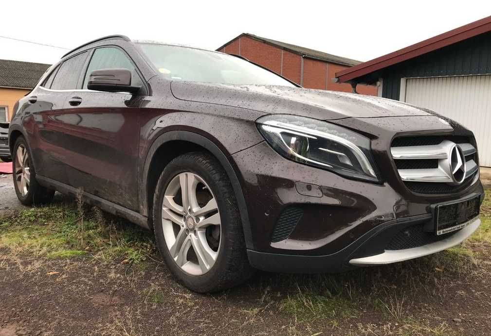 Бампер передний Mercedes GLA 200 X156 запчасти