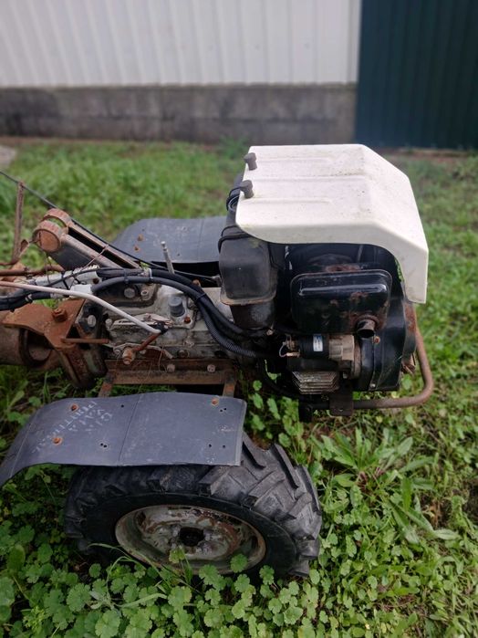 Motoenxada com reboque