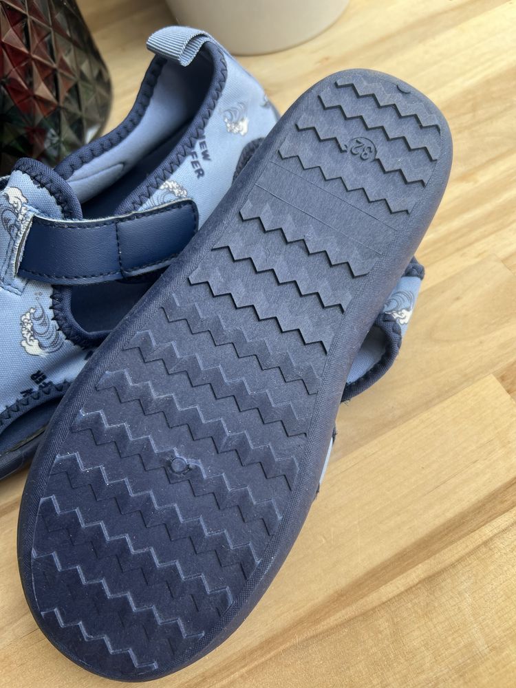 Sandały kryte buty letnie kapcie 32 Sinsay