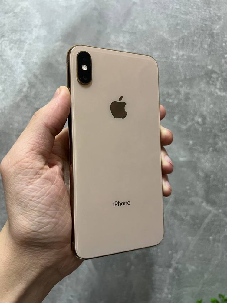 iPhone xs,на 64 у відміному стані