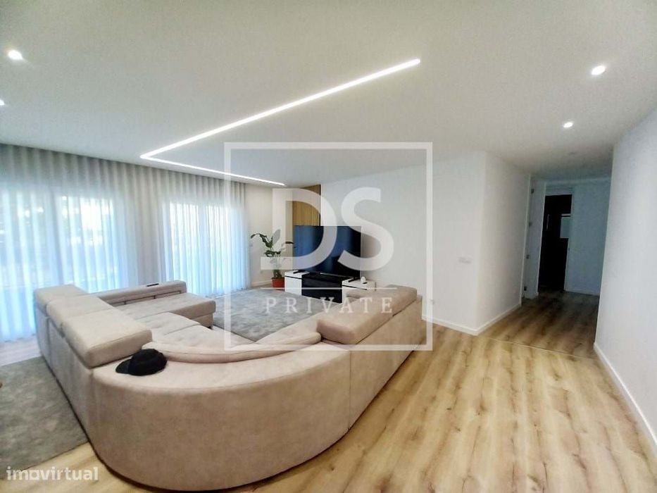 Magnifico apartamento T3 no centro da Lourinhã em condomínio Privado