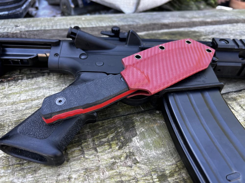 Nóż survivalowy ręcznie robiony