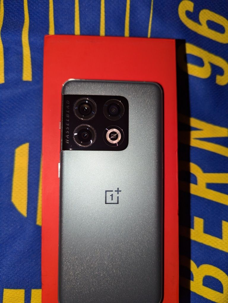 OnePlus 10 pro на 256 Гб