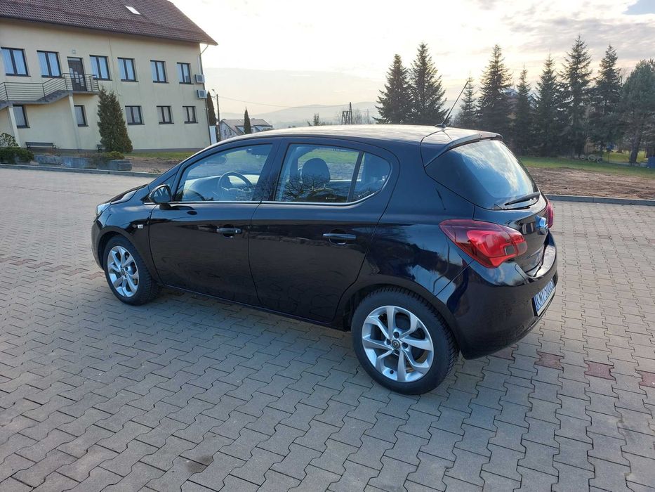 Opel Corsa Cosmo z niskim przebiegiem.