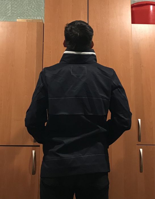 Куртка плащовка з капюшоном