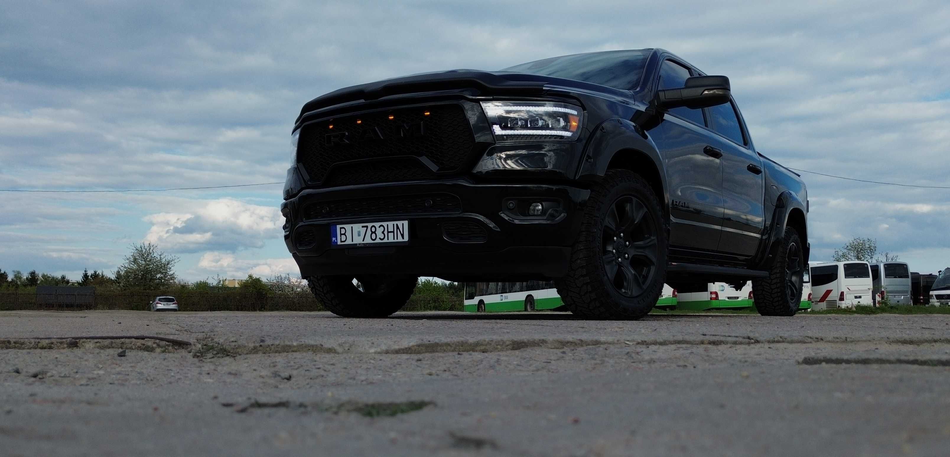 Dodge RAM 1500 5,7 HEMI 401 KM