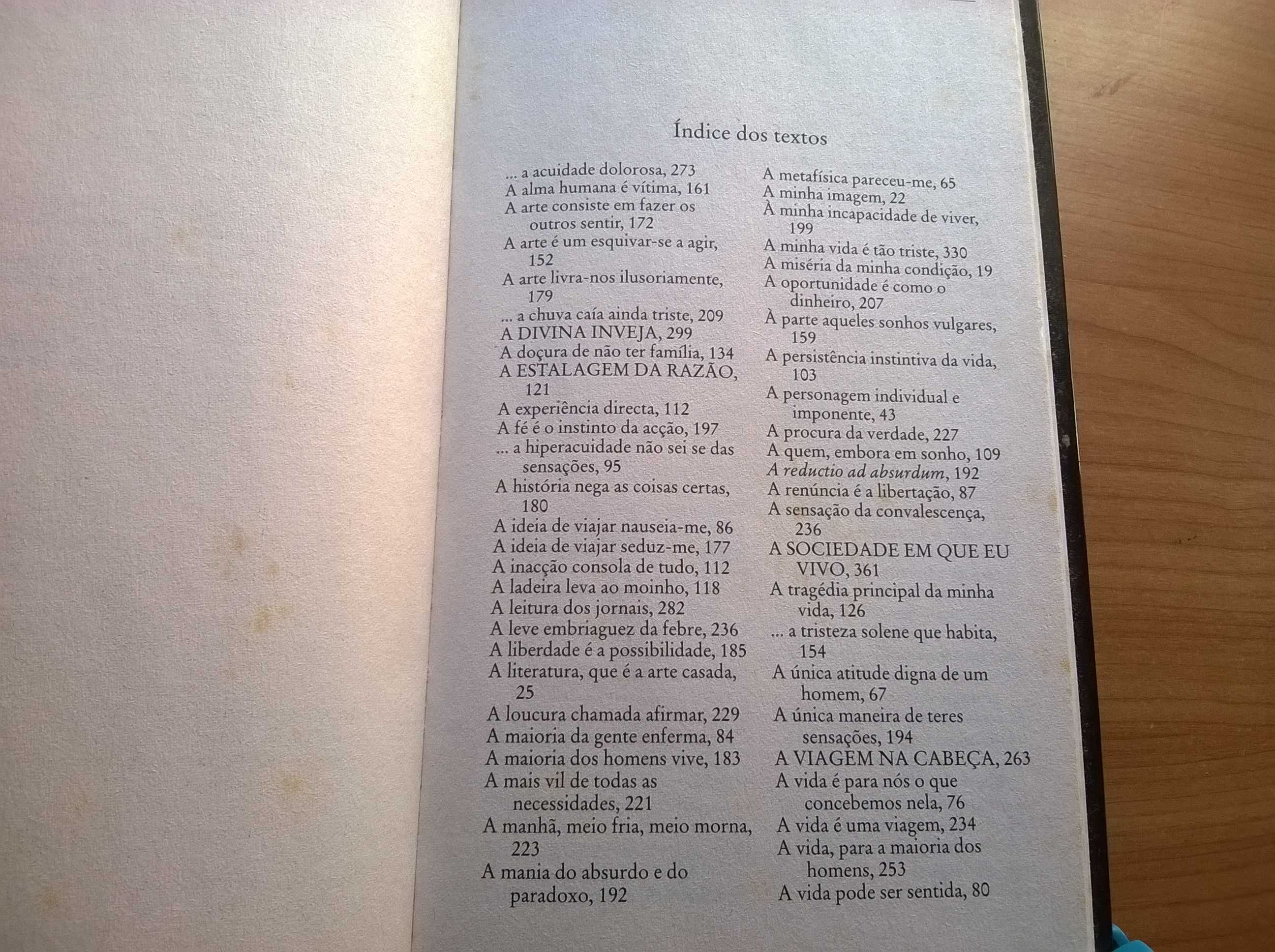 O Livro do Desassossego - Fernando Pessoa (portes grátis)